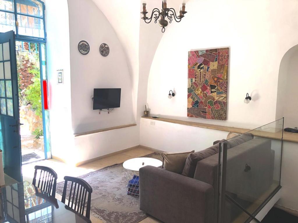 One Bedroom Stone Apartment Йерусалим Екстериор снимка