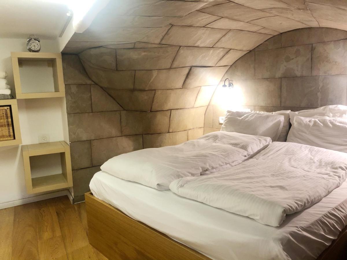 One Bedroom Stone Apartment Йерусалим Екстериор снимка